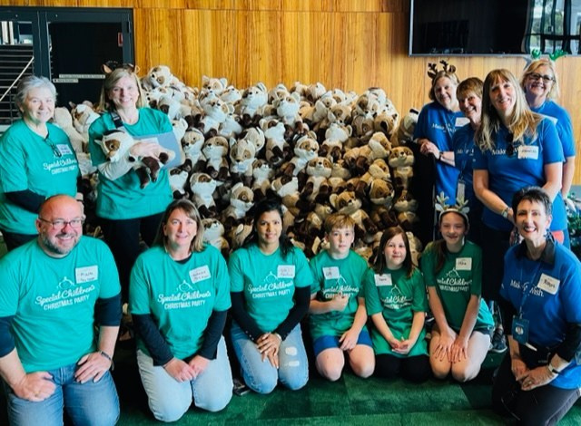 Dynamic Finance Brokers Tasmania volunteering at the Special Children's Christmas Party